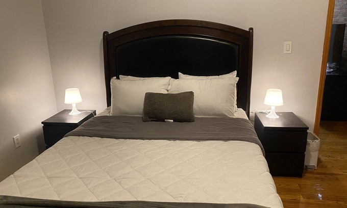 Ditmas Park Apartamento | Quiet and cozy apartment