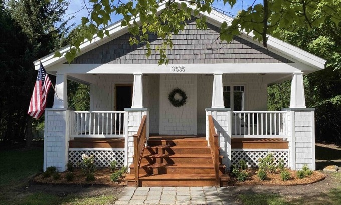 Charlevoix Casa | Quiet and Peaceful Bungalow close to all area amenities!