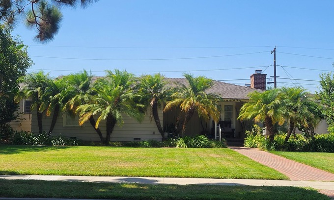 Downey Casa | Casa tranquila en calle sin salida
