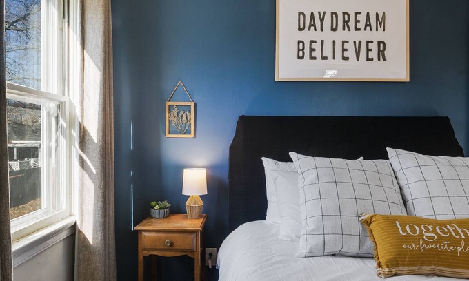 Jeffersonville Apartamento | Quiet and Quaint Carriage House: Sabai Sabai