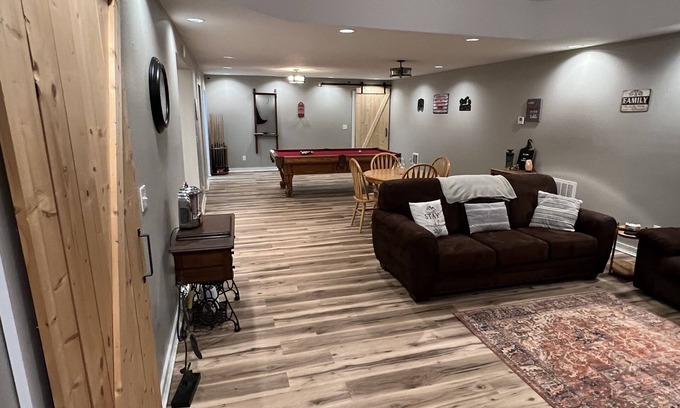 Richland Casa | Quiet and secluded barn home close to Ft Leonard Wood and outdoor activities!!!!