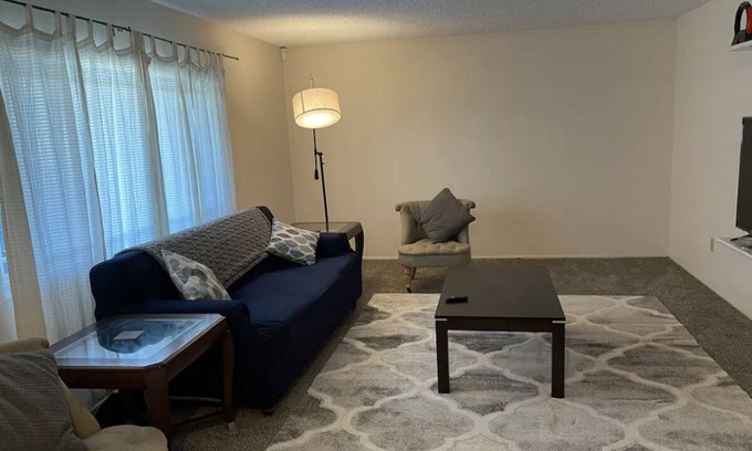 Hesperia Casa | Quiet and Serene Home -corp. rental mini stay is 31 days