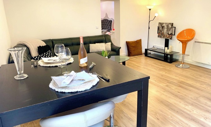 Le Puy-Sainte-Reparade Apartamento | Quiet apartment in Provencal countryside