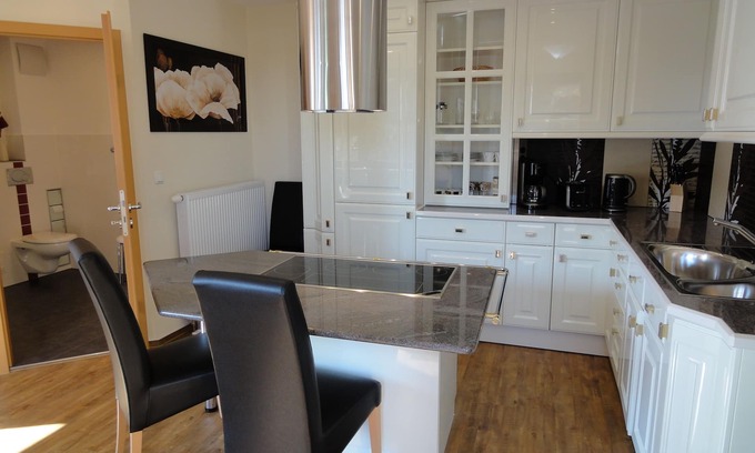 Leubnitz-Neuostra Apartamento | Apartamento tranquilo, de alta calidad y amueblado con amor.