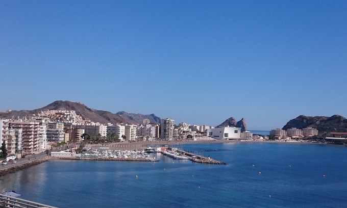 Los Geraeos Apartamento | Cómodo apartamento en zona tranquila de colinas con vistas a la bahía de Águilas WIFI incluido