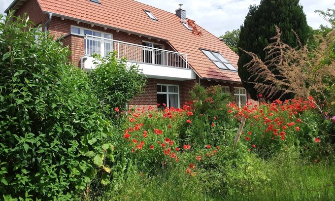 Sehlen Apartamento | Apartamento tranquilo en el campo con gran jardín y terraza para románticos