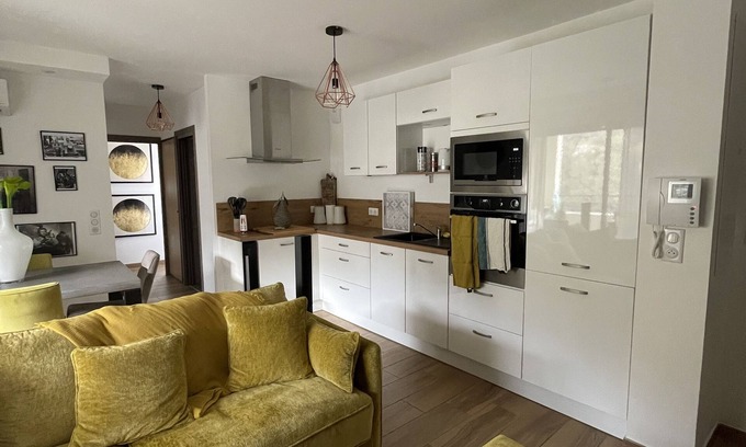 Ville-di-Pietrabugno Apartamento | Quiet apartment near the city center of Bastia