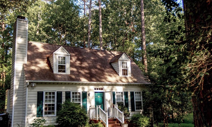 Raleigh Casa | Quiet Apex Gem 15 minutes to the City with private backyard fence