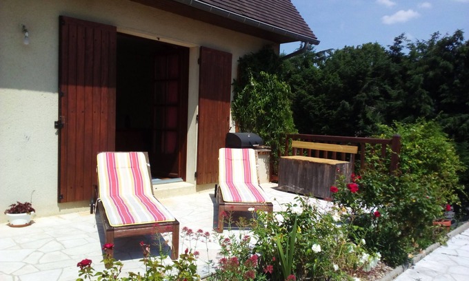 Amaye-sur-Orne Cama Y Desayuno | habitaciones tranquilas con terraza