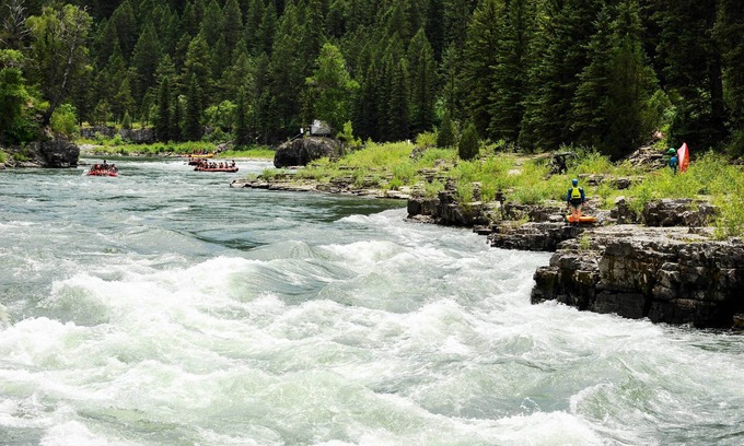 Alpine Northeast Cabina | Quiet Cabin ~ 1 Mi to Snake River Fly Fishing