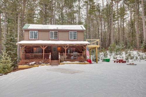 Eagle River Casa | Quiet Cabin on 5 Acres Less Than 2 Mi to Chain O Lakes