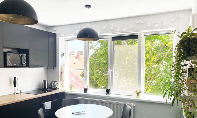 Cluj-Napoca Apartamento | Quiet central green apartment, remote work ready