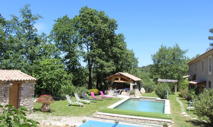 Saint-Victor-des-Oules Casa | Amplia casa de campo tranquila a 5 minutos Uzès