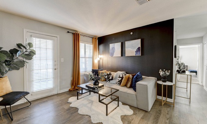 Pleasant Valley Apartamento | Quiet & comfy~five star location~ 2king bed