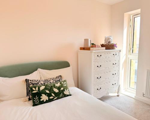 South Hornchurch Casa | Quiet Cosy Room with Private Bathroom & LUSH Products