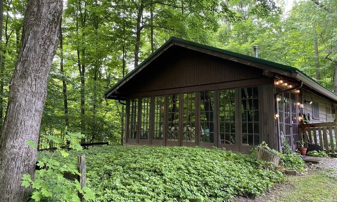 Mount Gilead Cabaña | Quiet cottage nestled in the woods