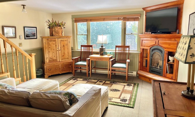 Lake Placid Cabaña | Quiet Cottage Steps Away From Main St. Lake Placid