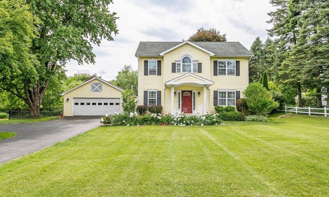 Canandaigua Casa | Quiet, country home near skiing, lake, town.