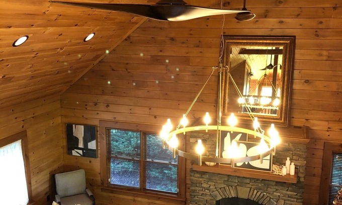 Bostic Casa | Quiet Country Home with Class