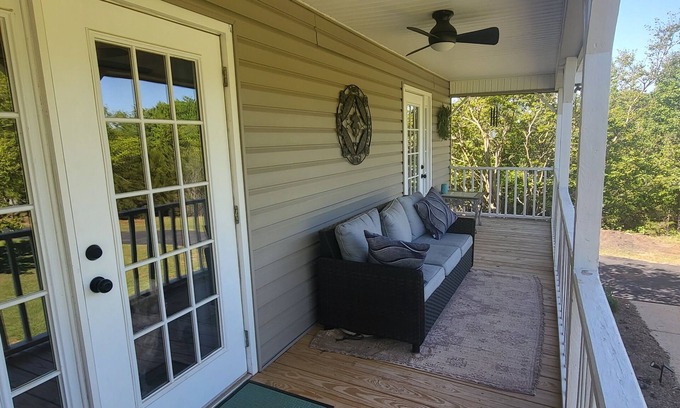 Inman Casa | Quiet country living close to everything