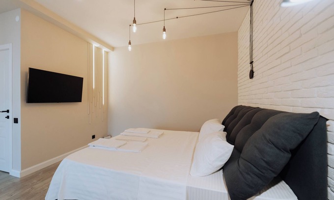 Chisinau Apartamento | Quiet & Cozy 1BR Steps from Shopping Mall
