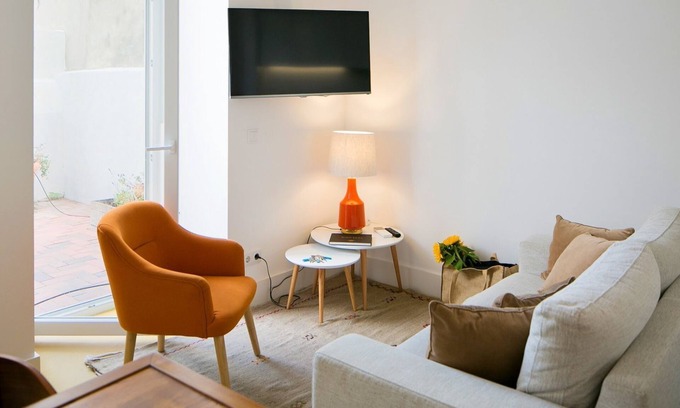 Santa Engracia Apartamento | Quiet & Cozy Apartment w/ Garden by LovelyStay