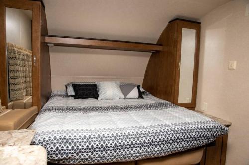 Niceville Casa | Quiet Cozy Camper