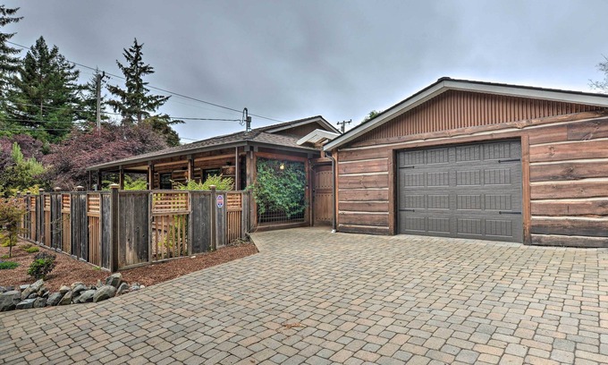 Eureka Casa | Quiet & Cozy Eureka Home Near Sequoia Park & Zoo!