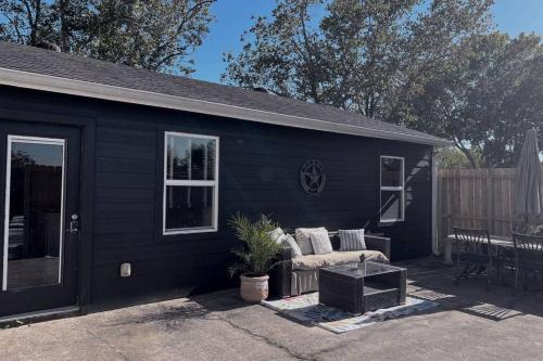 Manvel Casa | Quiet, Cozy Guesthouse with privacy