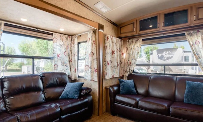 Brighton Casa | Quiet cozy Spot north of Denver 420/pet friendly