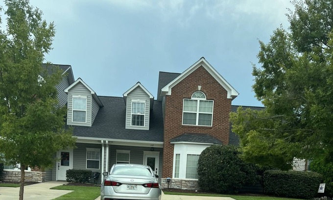 Thomasville Casa | Quiet, Cozy well furnished upscale townhome located in beautiful Thomasville Ga