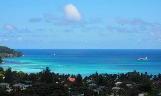 Anse La Mouche Cama Y Desayuno | Quiet, cozy with a great view! (Breakfast Included)