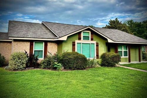 Waco Casa | Quiet Escape family with Private Pool