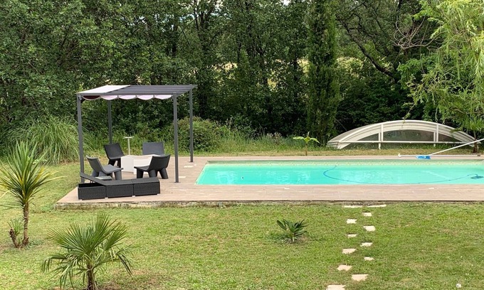 Ledignan Casa | Casa familiar tranquila