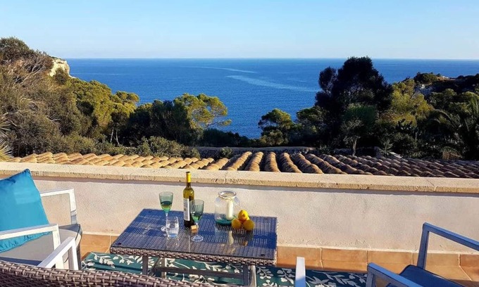 Cala s'Almonia Casa | Quiet finca with sea views over a dream bay