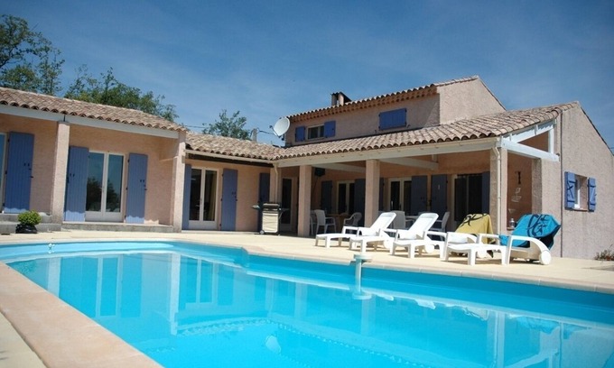 Saint-Martin-de-Pallieres Villa | Villa tranquila con piscina