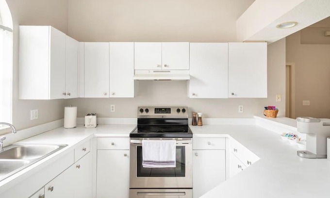 Nichols Casa | Quiet Getaway to Tampa & Orlando