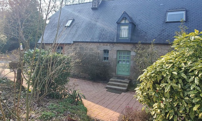 Noues de Sienne Casa | Quiet gîte on the edge of a forest, ideal for families with pets except cats.