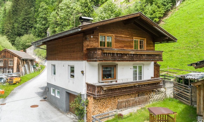 Bramberg am Wildkogel Apartamento | Quiet holiday home with large terrace and bath