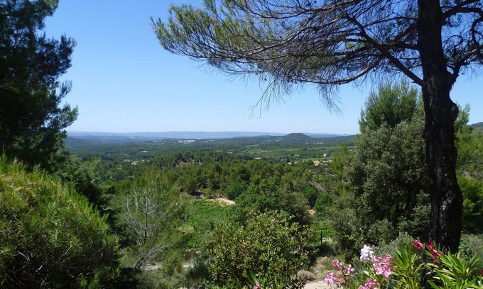 Vitrolles-en-Luberon Casa | Tranquila villa de vacaciones con piscina y magníficas vistas en el Luberon
