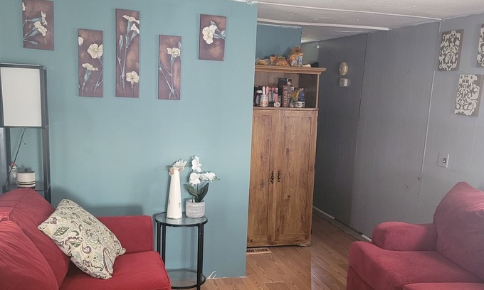 Ward County Casa | Quiet home 10 min from shopping