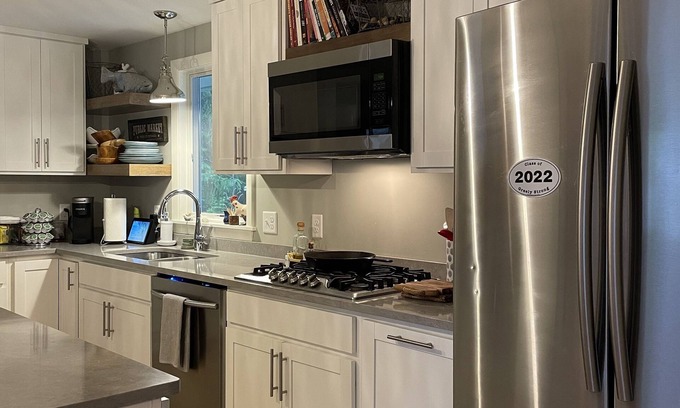 Cumberland Center Casa | Quiet home away from home; Cumberland Center retreat!