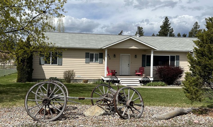 Evergreen Casa | Quiet Home, Great neighborhood - Convenient for visiting Glacier Park/Ski Resort