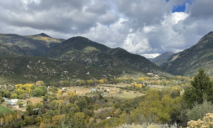 Valdez Casa | Quiet Home in Arroyo Seco