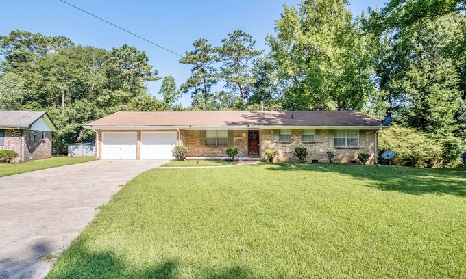 Ellenwood Casa | Quiet Home Minutes to Airport & Downtown Atlanta