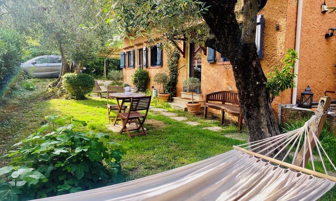 Roquefort-les-Pins Casa | Quiet house with garden in the heart of the Olive grove