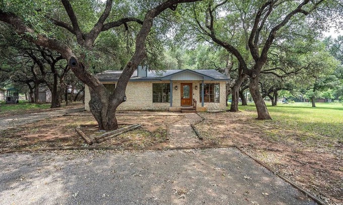 Horseshoe Bay Casa | Quiet House in Horseshoe Bay - Boat Friendly Parking