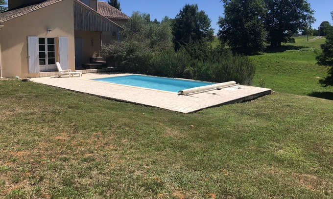 Salon Casa | Quiet house in the heart of Périgord