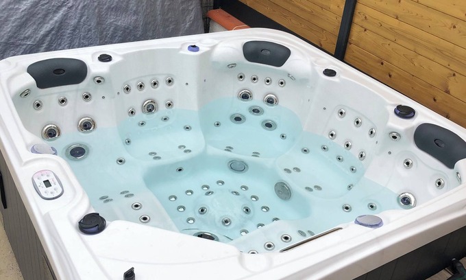 Palau-del-Vidre Casa | Quiet house with jacuzzi in a typical southern village