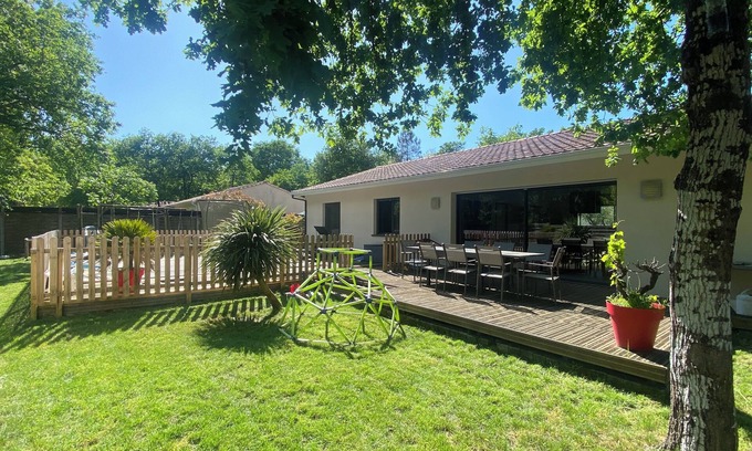 Le Pian-Medoc Casa | Quiet house with pool at the entrance to the Médoc, between the ocean and Bordeaux